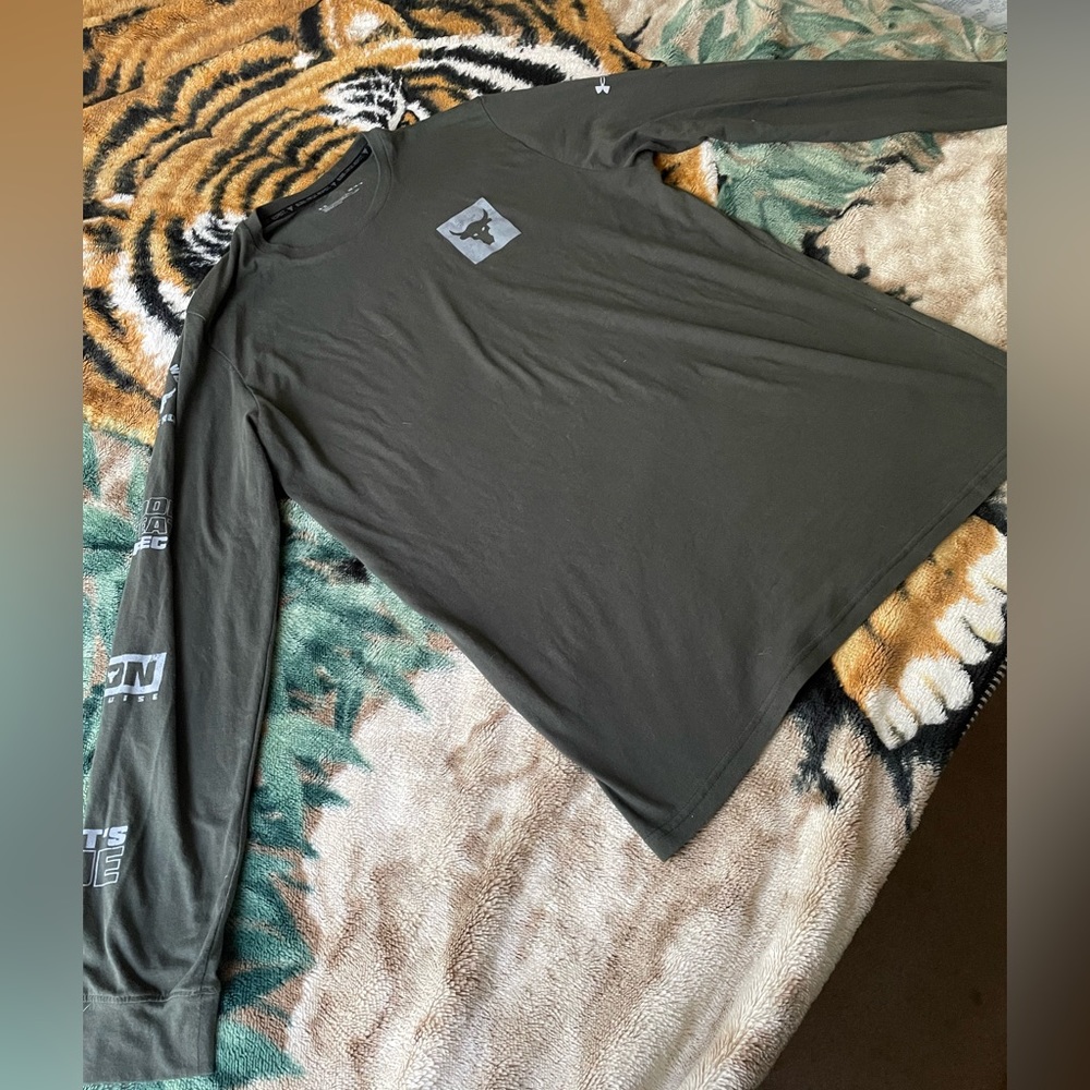 Under Armour Project Rock Multi-Logo Long Sleeve T-shirt!